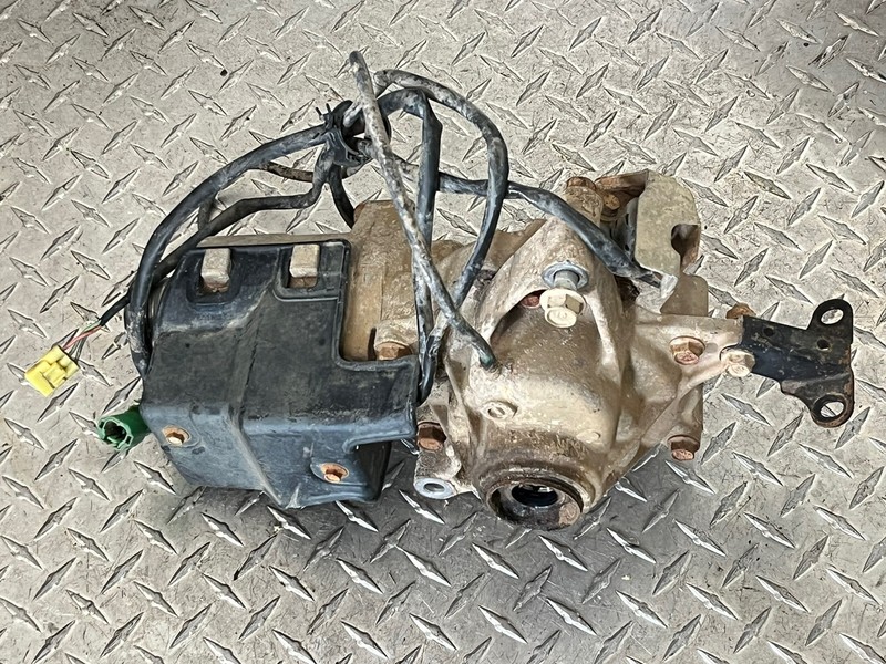 03-05 Honda TRX 650 Rincon Front Differential Gear Case Hub Diff TRX650