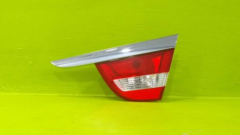 12 13 14 15 16 17 VERANO PASSENGER RIGHT LID TAILLIGHT LAMP OEM 3663-43