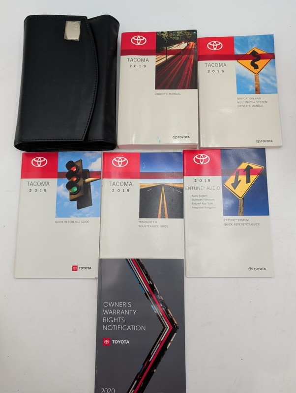 2019 Toyota Tacoma owners manual Navigation Quick Reference Guide With Case