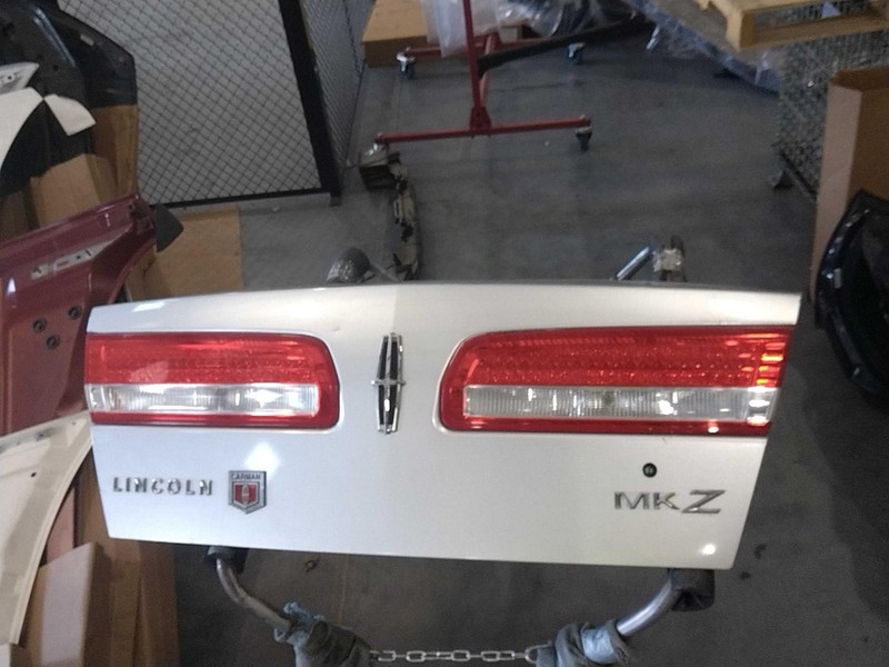 2012 Lincoln MKZ Deck Lid Trunk Lid Silver OEM 4DR 116K Mileage