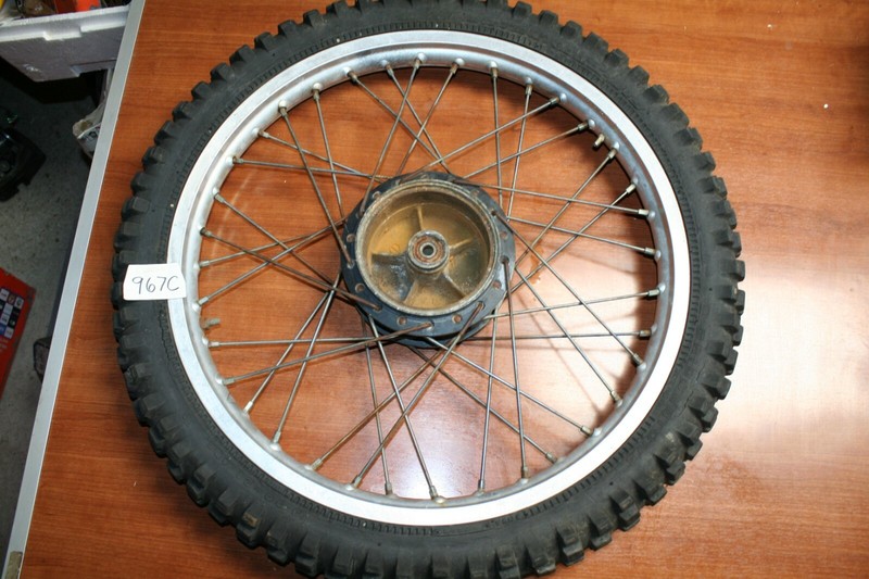 1982 Suzuki RS175 Front Wheel Rim Takasago J21x1.60 OEM 82 F
