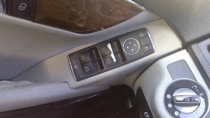 Door Switch Front MERCEDES C-CLASS 08 09 10