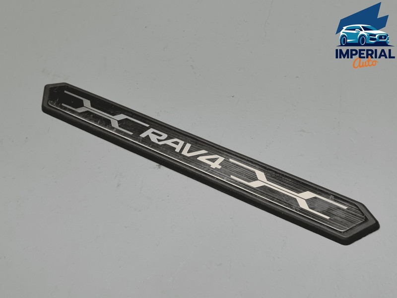 19-2025 TOYOTA RAV4 FRONT LEFT DRIVER SIDE DOOR SILL SCUFF TRIM PLATE BLACK