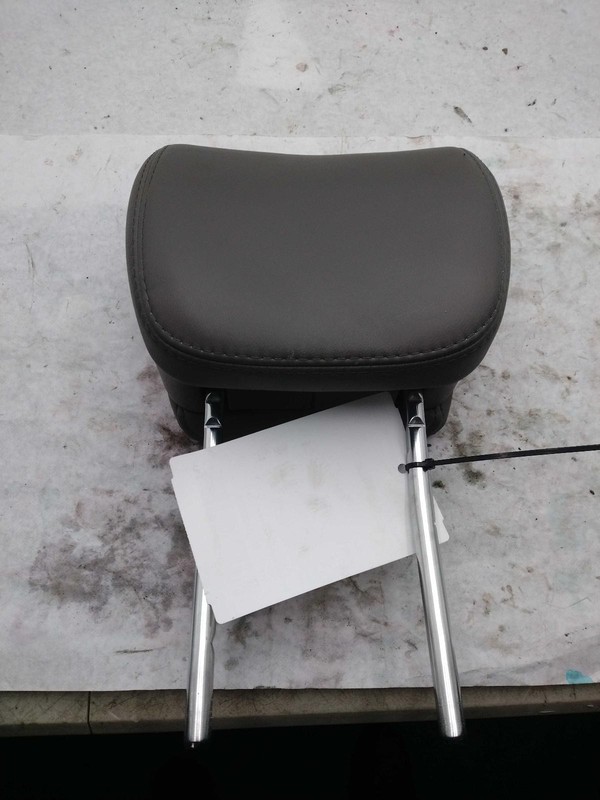 2014 Hyundai Santa Fe Headrest Silver Used OEM Part NJ25-26484-675742