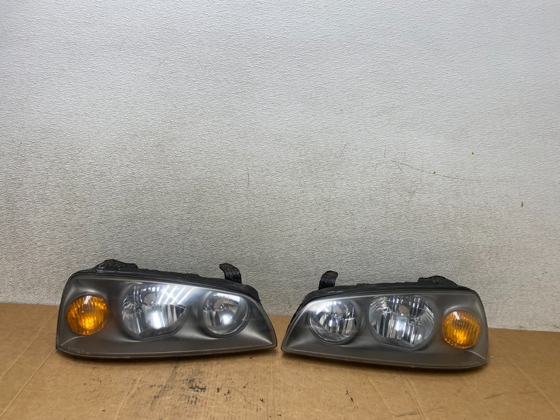 2004 2005 2006 Hyundai Elantra Left+Right Set Halogen Headlights T2222 DW