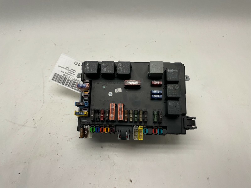 2010-2013 MERCEDES BENZ S550 S600 W221 REAR SAM FUSEBOX FUSE BOX 2219003001