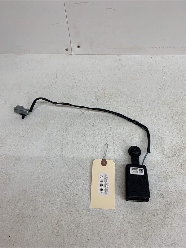 ⚡️12-20 Tesla Model S Rear Left Center Right Seat Belt Seatbelt Buckle 13090 B8