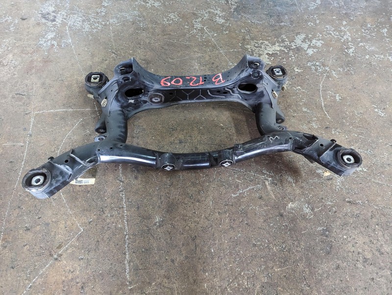 Rear Crossmember 2018 BMW 330i 33306851657 2017 2019