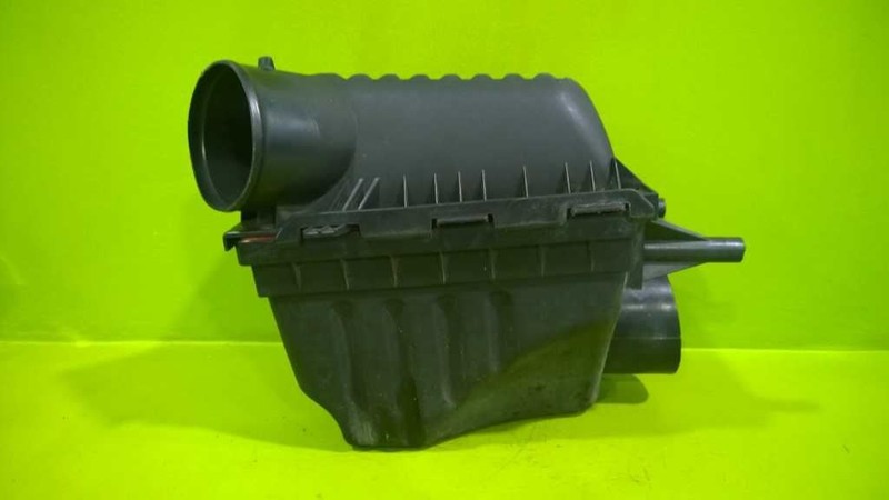 99 00 01 02 03 04 300M CONCORDE INTREPID AIR CLEANER BOX OEM 3069-46