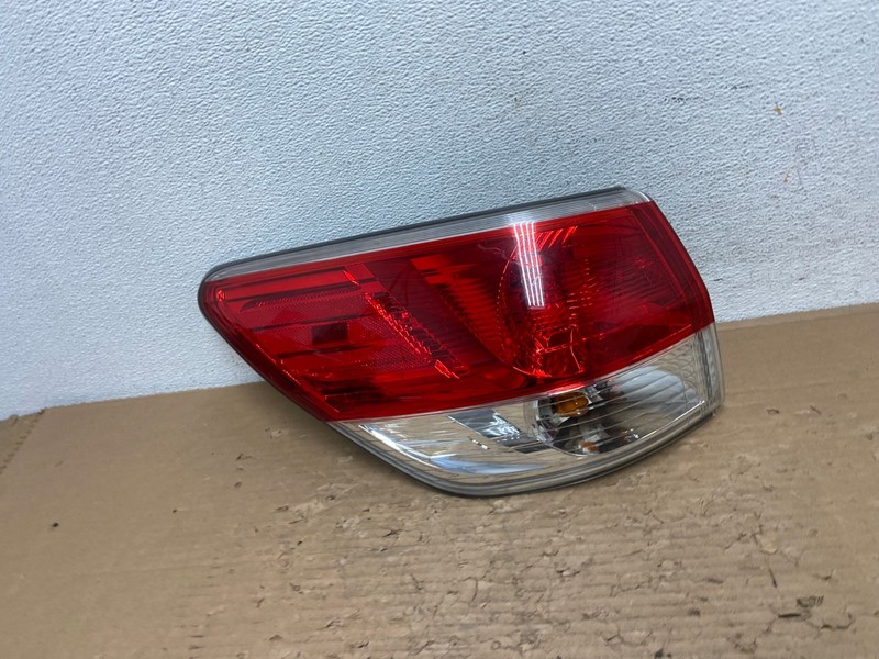 2013 to 2016 Nissan Pathfinder Left Driver Lh Side Tail light Oem AD4393 LK