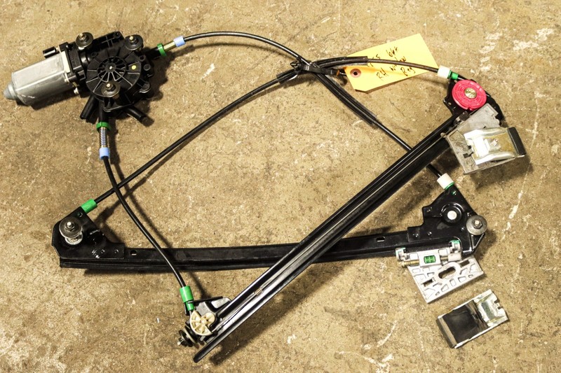 97-04 Chevy Corvette C5 Right Power Window Regulator Motor Assembly 66K OEM USED
