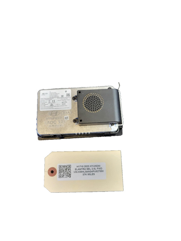 Used Oem Hyundai Front Console Wireless Charging Storage Pad 2021-2023 Elantra