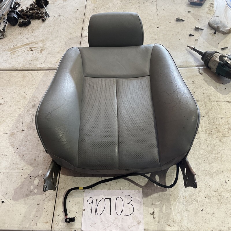 96-99 Mercedes W210 E320 Front Right Upper Seat Cushion OEM