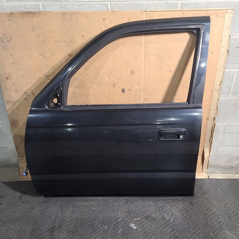 96-02 Toyota 4Runner Left Driver Front Door W/Glass Lh Front Aa7487