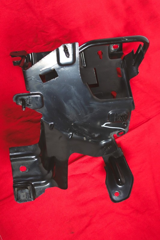 2008-2009 Pontiac G8 Engine Bay ECM Bracket OEM *USED*