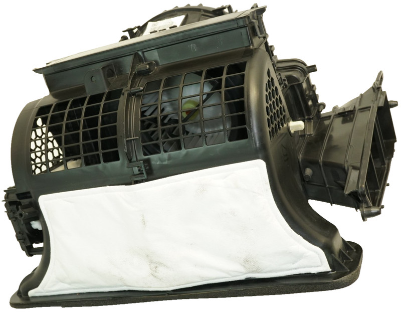 🔅19-24 CADILLAC XT4 OEM. CASE ASSEMBLY HEATER AND AIR CONDITIONING EVAPORATOR