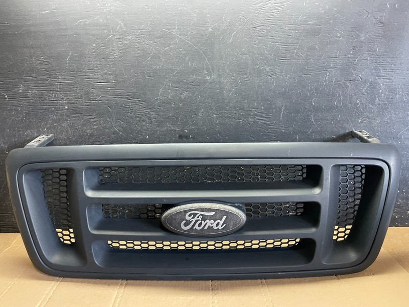 2004 to 2008 Ford F150 F-150 Front Upper Grill Grille OEM aa6182 DG