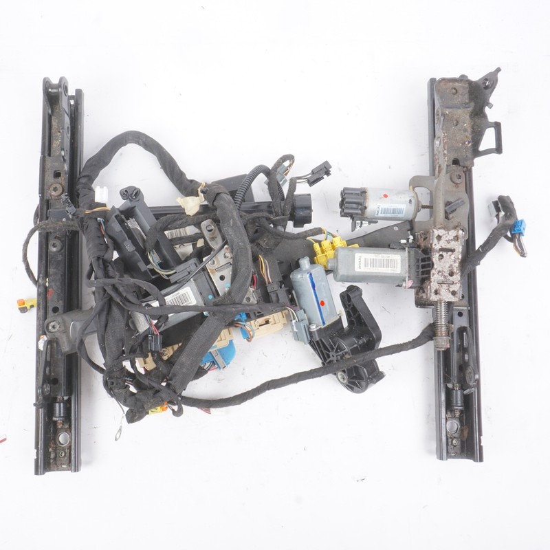 2013 - 2016 Mercedes GL450 X166 Front Left Lower Seat Track Frame OEM