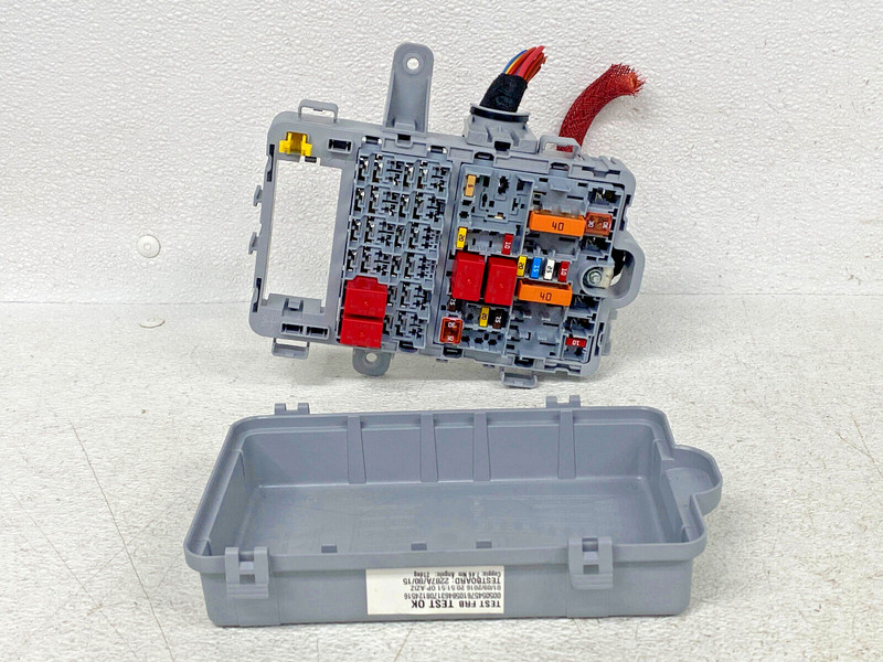 ⭐2017-2019 ALFA ROMEO GIULIA REAR TRUNK FUSE JUNCTION RELAY BOX OEM LOT2427