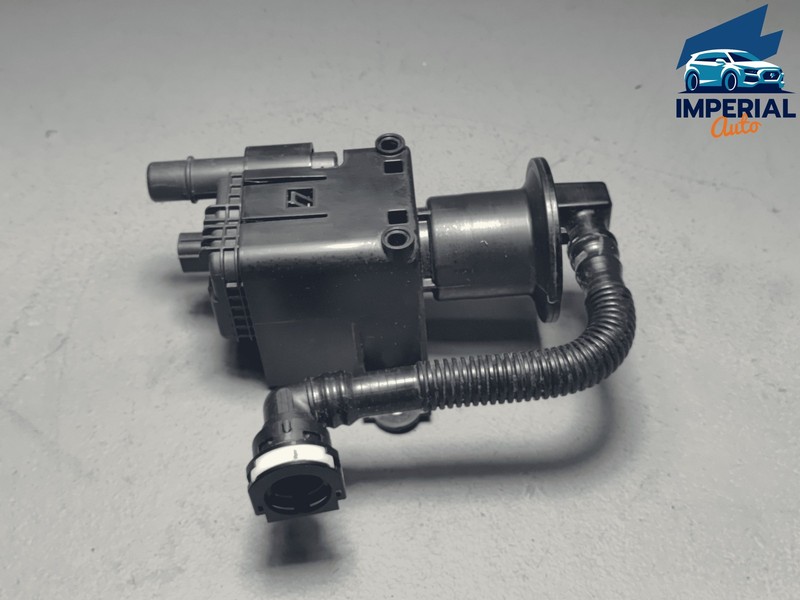 2010-25 Toyota Sienna Vapor Canister Filter Leak Detection Pump & Hose Tube OEM