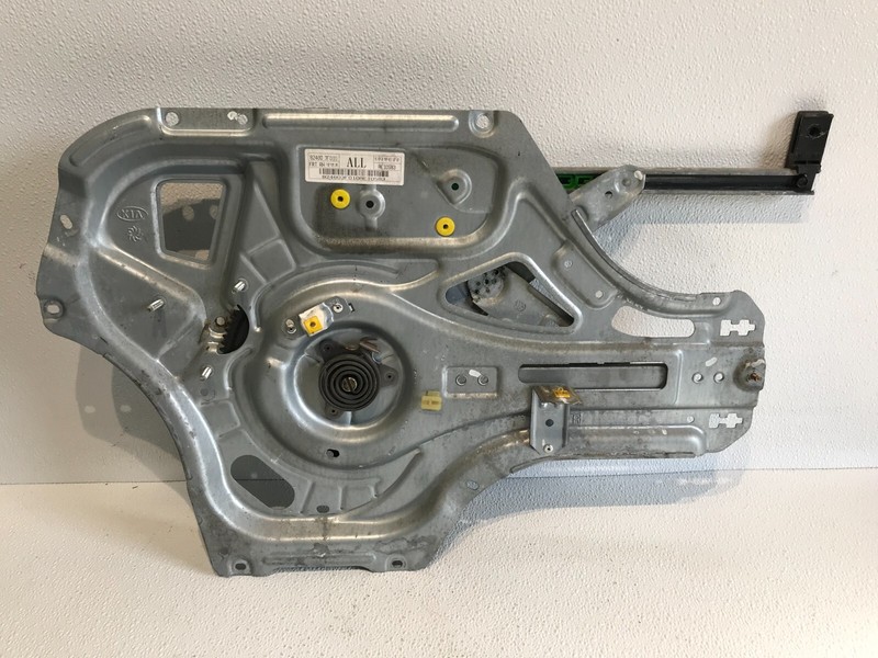 04-06 KIA AMANTI OEM RIGHT PASSENGER FRONT DOOR POWER WINDOW REGULATOR & MOTOR