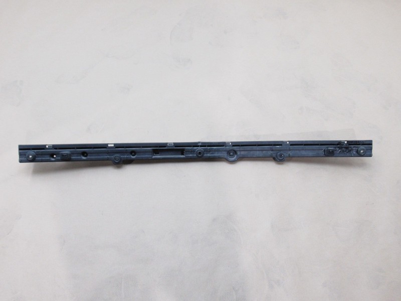 Maserati Levante 2017 Rear Bumper Center Support Mount Bracket 16-24 *