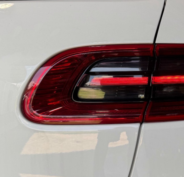📌 15-18 PORSCHE MACAN 95B REAR LEFT SIDE INNER TAIL LIGHT LAMP 95B945093G OEM