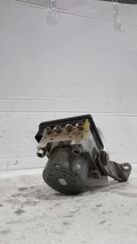 2013 Cadillac ATS ABS Pump & Motor Assembly OEM 22843985 137K Miles