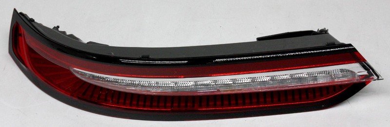 OEM Left Driver Side Tail Lamp For Lincoln Corsair LJ7Z-13405-F Debris Inside