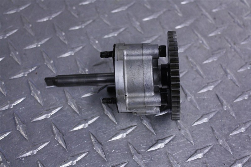 1989 YAMAHA FZR 400 ENGINE OIL PUMP OEM FZR400 89