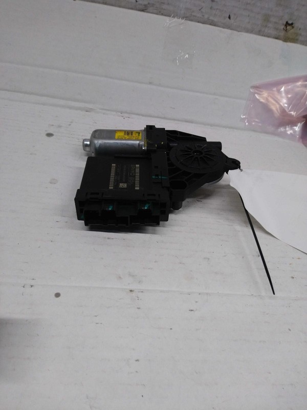 2018 Volvo XC60 Power Window Motor Front Right Red 91K Miles OEM Replacement