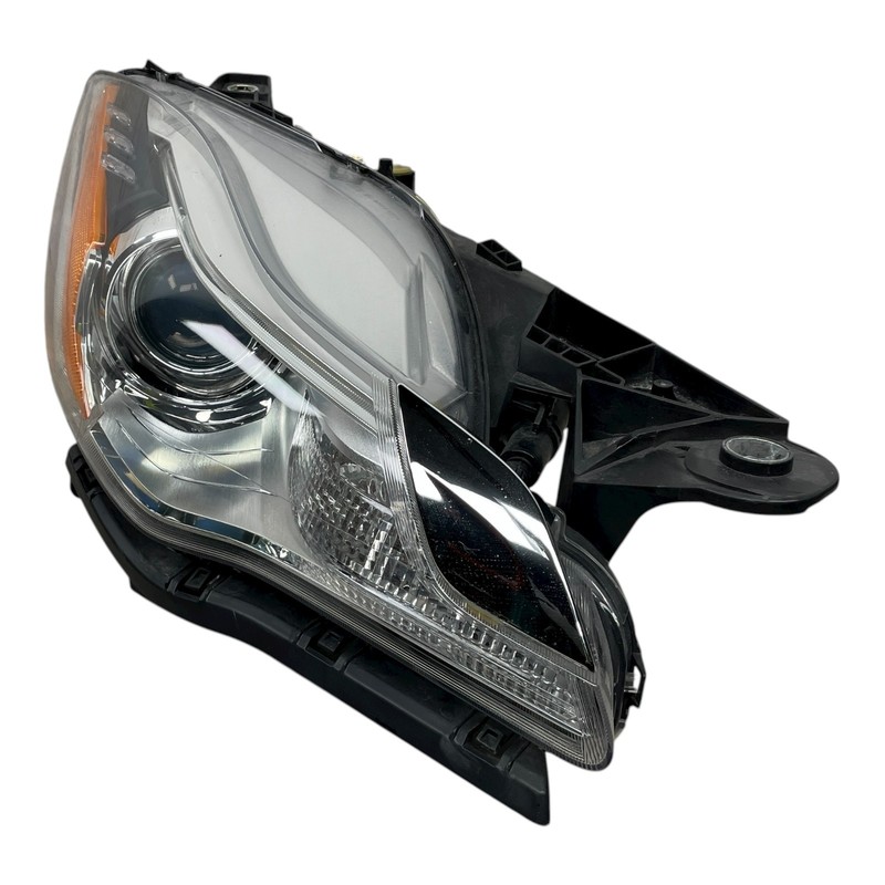 2014-2017 Maserati Quattroporte Passenger Right Xenon Headlight OEM 00670006567