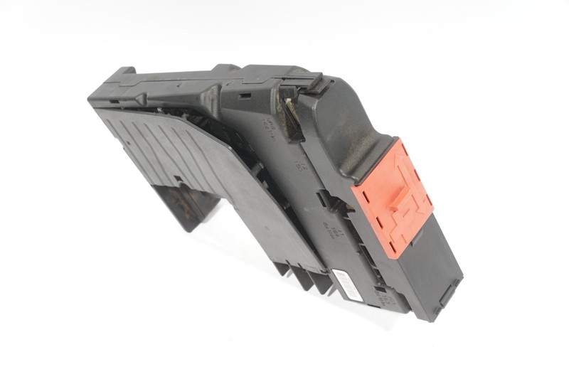 10-13 MERCEDES BENZ E350 4MATIC POSITIVE BATTERY DISTRIBUTION JUNCTION BOX OEM
