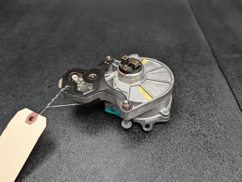Vacuum Pump 2019 Chevrolet Camaro 12686657 2016 2017 2018 2020 2021 2022 2023