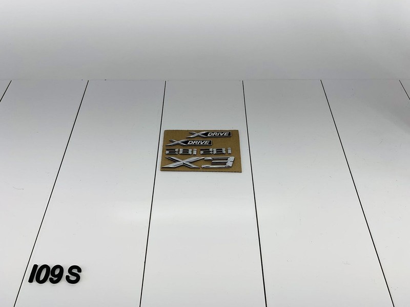 11-17 BMW X3 F25 REAR BACK DOOR LIFTGATE NAMEPLATE LOGO SYMBOL EMBLEM OEM