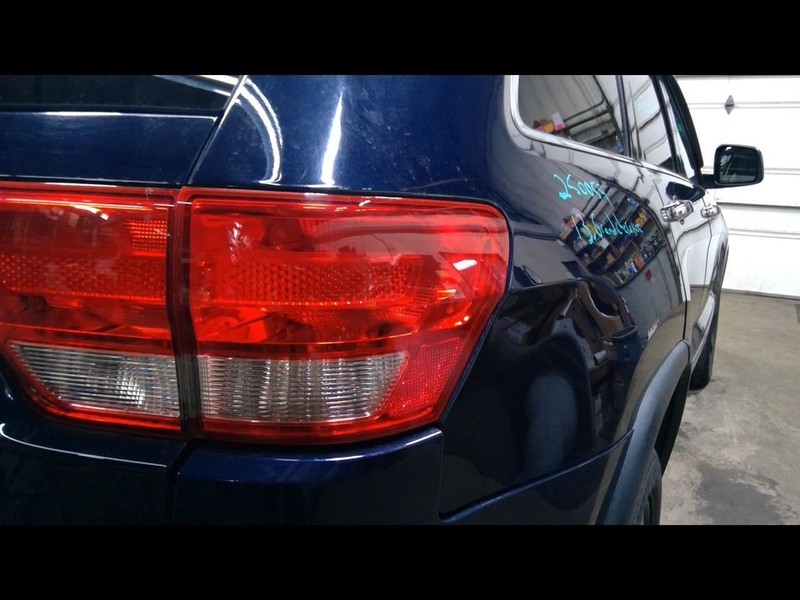 Passenger Tail Light Quarter Panel Mounted Fits 11-13 GRAND CHEROKEE 1538970
