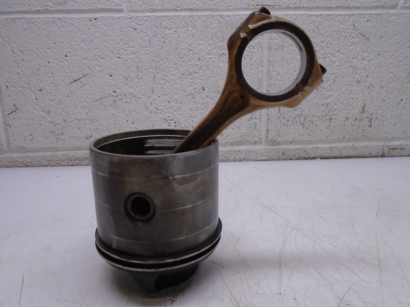 CF3 Force Outboard 85hp Piston & Connecting Rod 700-F372015-3 600-818052A4