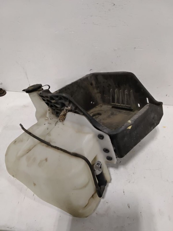 Wash Reservoir Fits 09-14 FORD F150 PICKUP 3574980