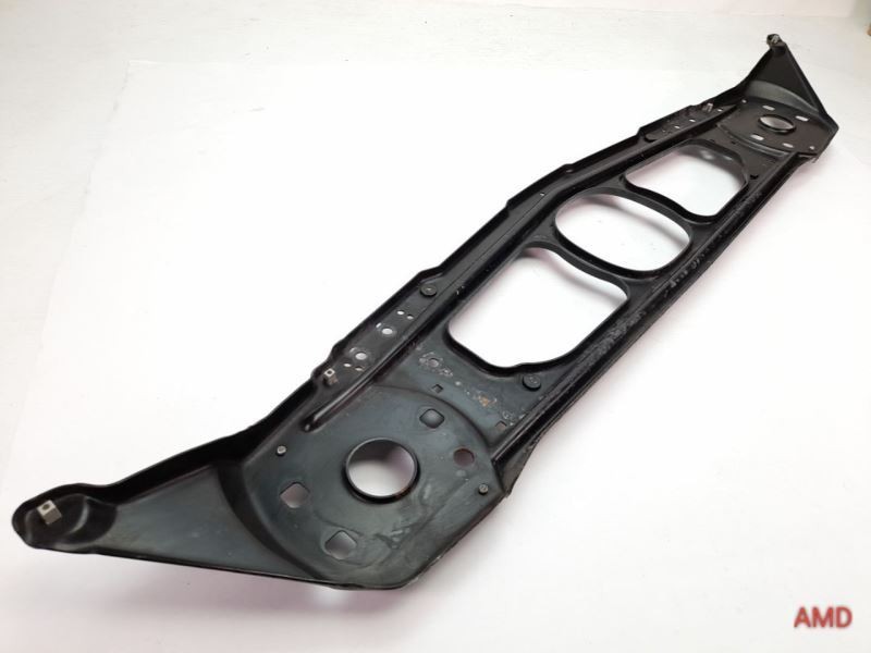 2005 BMW 330ci 325ci E46 Convertible Lower Radiator Support Crosslink 7111694