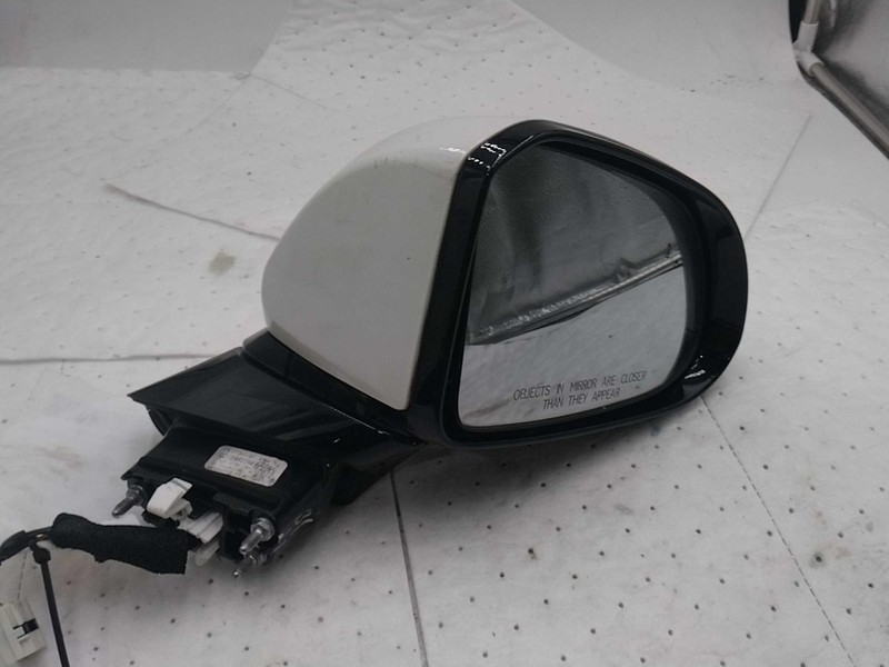 2020 Hyundai Santa Fe Right Door Mirror White OEM 710338 149K Miles