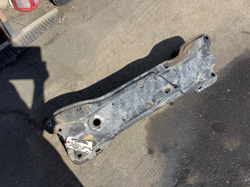 88-91 Honda Civic Steering Crossmember No Power Steering TypeOEM