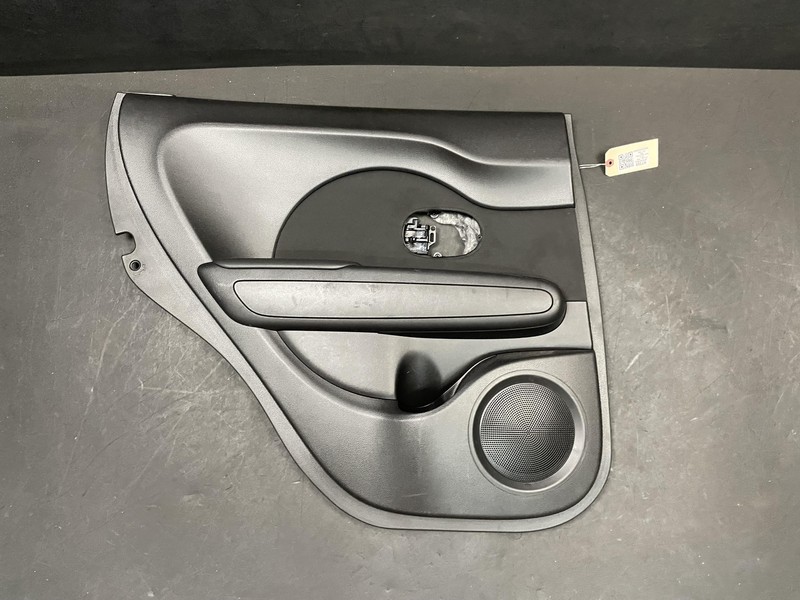 Rear Left Door Trim Panel 2018 Kia Soul 83310-B2000 2014 2015 2016 2017 2019