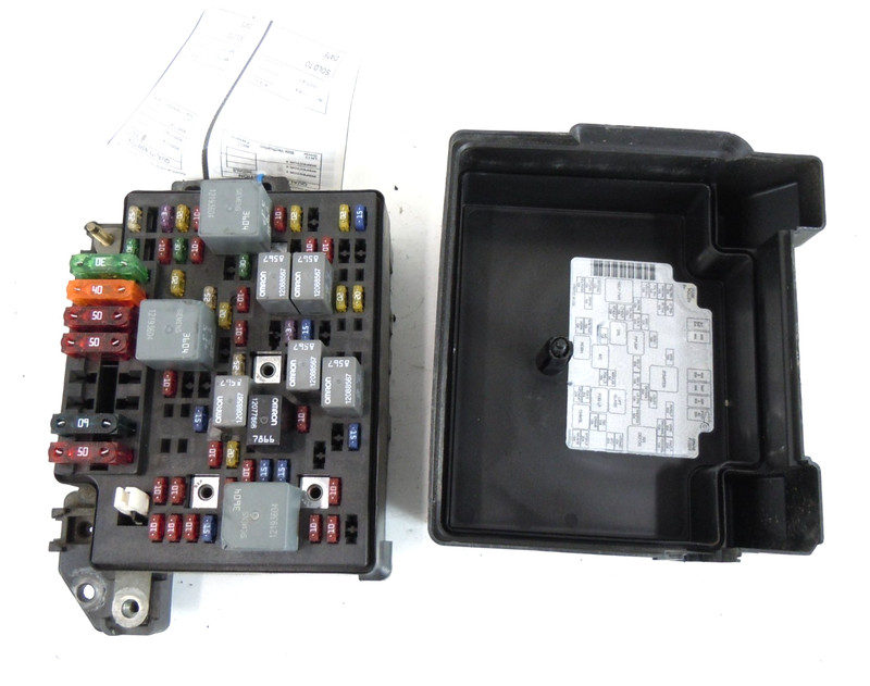 2000-2004 Chevrolet S10 Blazer Engine Relay Fuse Box OEM 15328840