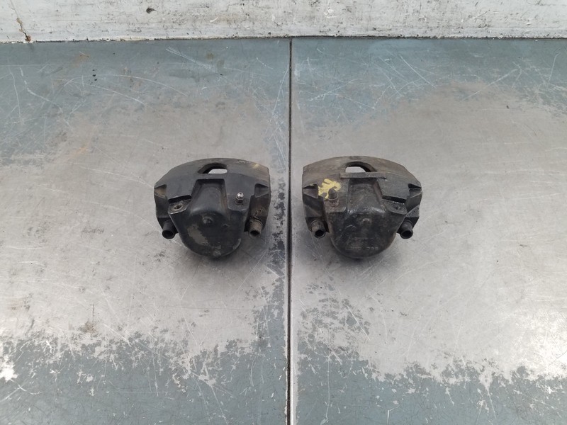2001 Dodge Dakota R/T Xcab Front Brake Calipers #3949 LL7