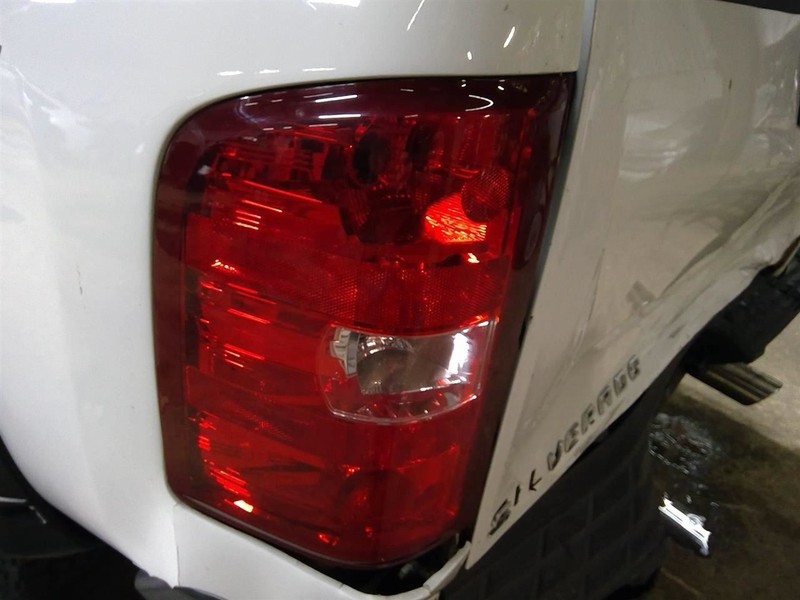 Driver Tail Light Pickup With Box DRW Fits 07-14 SIERRA 3500 PICKUP 1712944