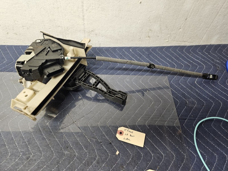 2014 FORD FOCUS REAR LEFT DRIVER DOOR Latch