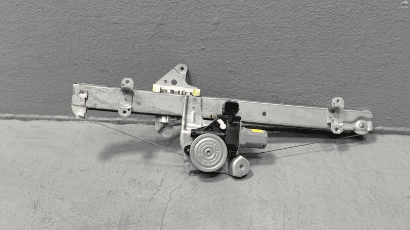 NISSAN ALTIMA 2019-2022 FRONT LEFT DRIVER SIDE DOOR WINDOW REGULATOR & MOTOR OEM