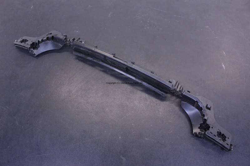 2013 2014 2015 BMW 335xi REAR CENTER BUMPER SUPPORT BRACKET RAIL M PKG SEDAN OEM
