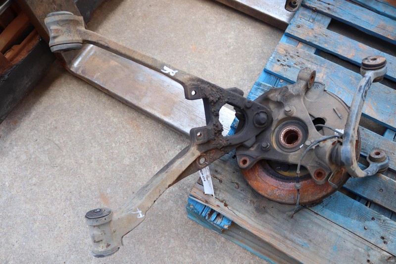 2007-2014 CADILLAC ESCALADE ESV AWD FRONT RIGHT SPINDLE KNUCKLE HUB ASSY OEM