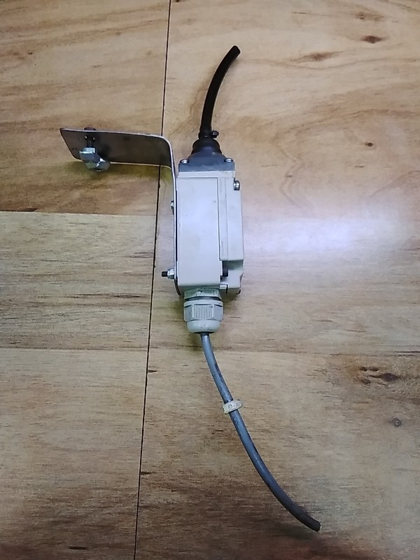 OMRON D4A-3116N Limit Switch